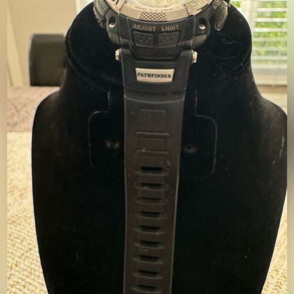 Casio Pathfinder (Men) - Picture 4 of 5